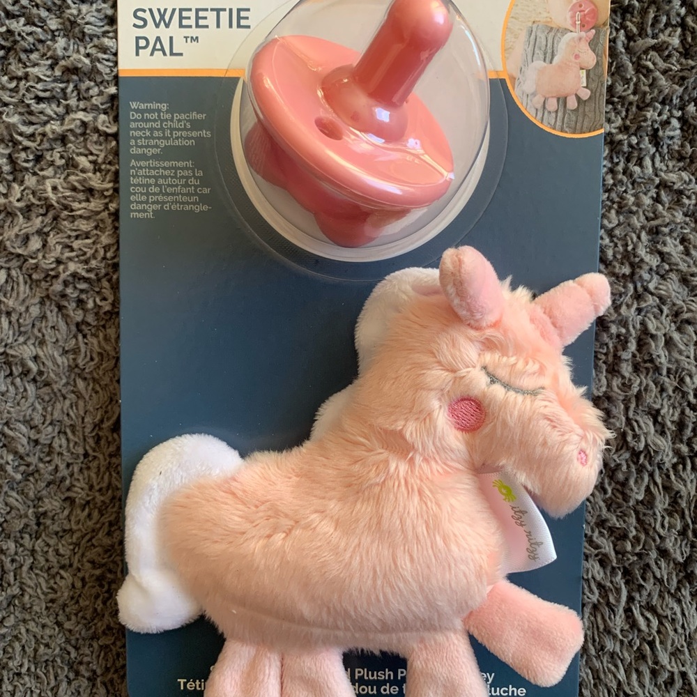 New  - Itzy Ritzy Sweetie Pal Unicorn Pacifier Set -Pink